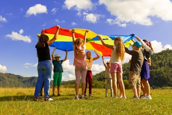 10 Activités Ludiques pour Animer Vos Voyages en Voiture